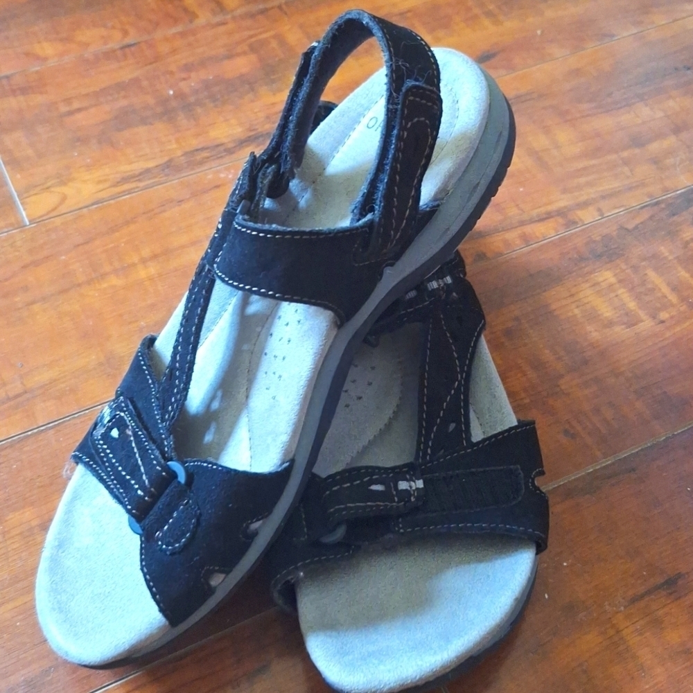 Earth Origins Women’s black suede Leather Flat Heel Sandals Shoes US 9… - Picture 8 of 12
